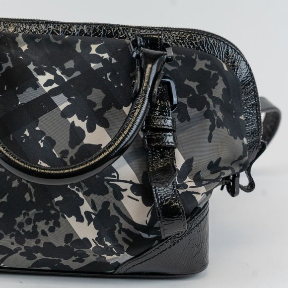 Burberry Black & White Floral Nova Check Bag - Picture 7 of 8